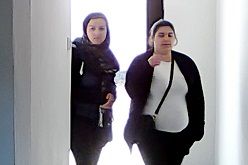 Wer kennt diese beiden Frauen?