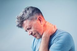 Bewegung und entsprechende Patientenedukation stehen im Mittelpunkt der neuen S3-Leitlinie zu Nackenschmerzen in der hausärztlichen Praxis Quelle: Aleksej Sarifulin Copyright: iStock