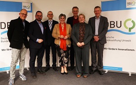 DBUgoesBrussels zum Pflanzenschutz mit (von links) Klaus Jongebloed, Alexander Bonde, Keynote-Sprecher Dr. Klaus Berend, Maria Noichl, Dr. Maximilian Hempel, Siv Biada sowie Ralf Schulz.  Lea Kessens/DBU