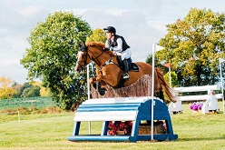 Julia Schatzmann hat ihren Bachelor an der ISM Hamburg in International Sports Management abgeschlossen