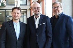 Das Präsidium der EHB (v.l.n.r.): Prof. Dr. Michael Komorek (Vizepräsident), Prof. Dr. Sebastian Schröer-Werner (Präsident) und Andreas Flegl (Kanzler)  PÖA/EHB