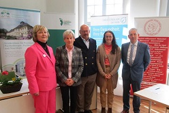 Ute Gawollek, Verwaltungsdirektorin SKH Großschweidnitz, Martina Weber, 2. Beigeordnete Landkreis Görlitz, Staatssekretärin Dagmar Neukirch, Prof. Michael Albrecht, Medizinischer Vorstand UKD, Raimund Böhle, Prokurist Carus Consillium Sachsen  CCS GmbH