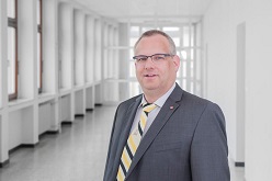 Prof. Dr. Casten Wolff  Matthias Kleinen  FH Dortmund