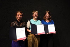 Preisträgerinnen des Gender & Diversity Award 2024: (vlnr.) Maria Emilia Ciria Buil, Marleen Uebler und Johanna Posch  HMTM