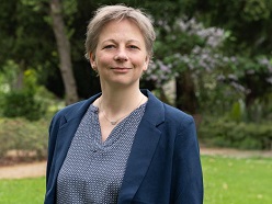 Professorin Anna Kühne besetzt die neu geschaffene Professur „Öffentliche Gesundheit“ am Universitätsklinikum Dresden und der Medizinischen Fakultät der TU Dresden.  UKD/Michael Kretzschmar