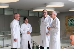 Das Dresdner Team für das Modellvorhaben Genomsequenzierung: Prof. Hanno Glimm, Prof. Diana Le Duc, Prof. Gustavo Baretton und Prof. Reinhard Berner (v.l.n.r.) Quelle: UKDD/Kirsten Lassig