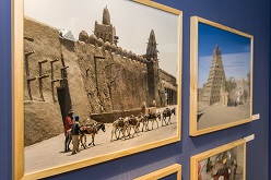 Goldstädte, Paradiesorte und ferne Welten“