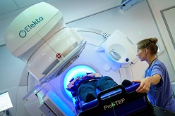 Patienten mit aggressiven Hirntumoren könnten künftig von einer verbesserten Strahlentherapie profitieren. Grundlage hierfür ist eine kombinierte PET-MRT-Bildgebung  André Wirsig  NCT/UCC