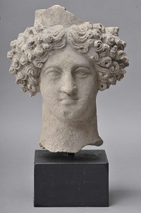 Kopf der Persephone, Tochter der Demeter. Sizilien, ca. 400 v. Chr. Sammlung Köhler-Osbahr