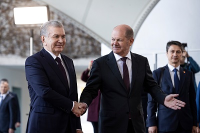 Shavkat Mirziyoyev und Bundeskanzler Scholz in Berlin