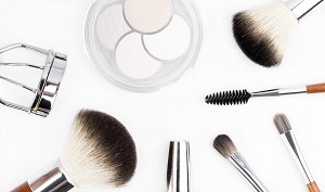 Beauty Produkte Symbolbild Quelle Pixabay
