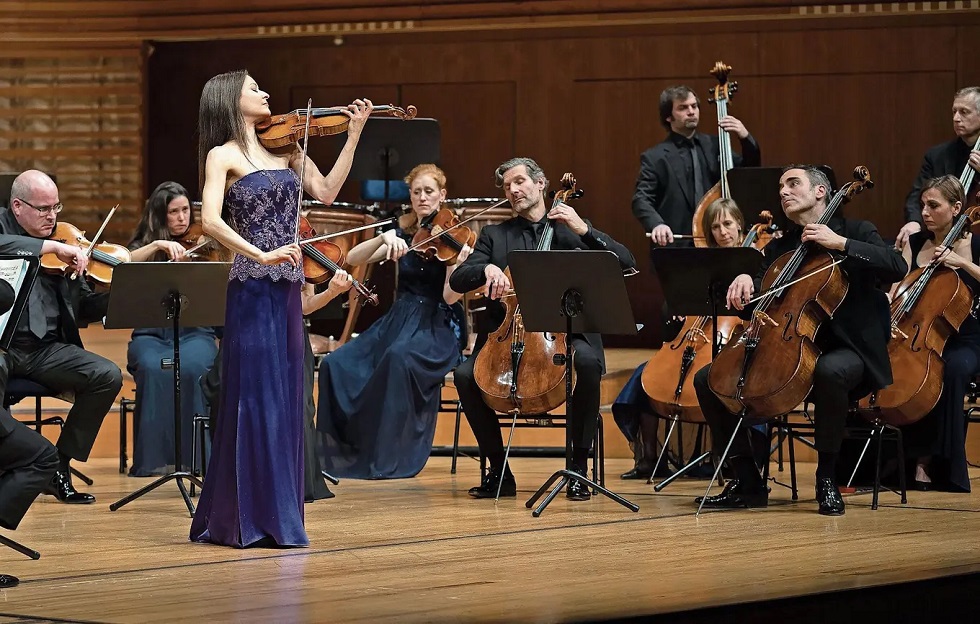 Arabella Steinbacher zelebriert Mozart im KKL-Konzertsaal Foto FSL