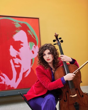 Solistin am Cello Julia Hagen