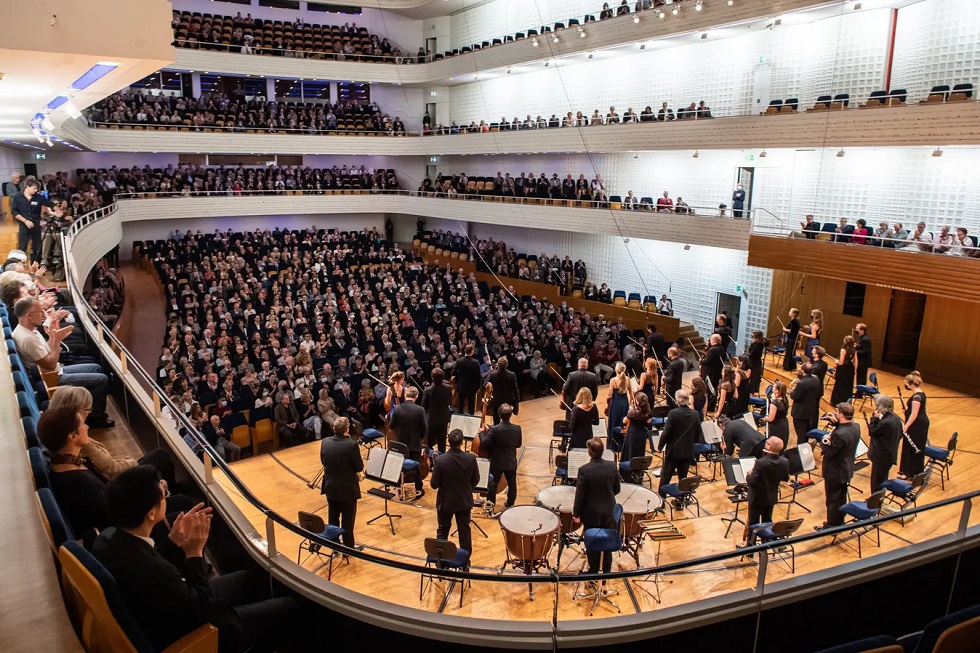Fast vollbesetzter Konzertsaal im KKL Luzern