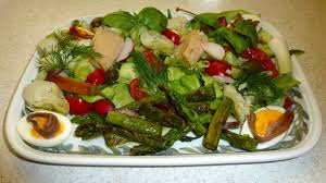 Frühlingssalat mit Grünspargel  ein leckeres Hauptgericht