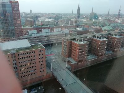 Blick aif Hamburg vom 15. Stock der Elbphilharmonie
