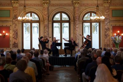vlnr Daniel Dodds Violine Izabela Iwanowska Violine Dominik Fischer Viola Jonas Iten Violoncello