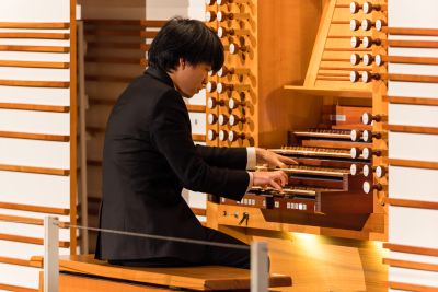 Kit Armstrong spielt auf der Goll Orgel