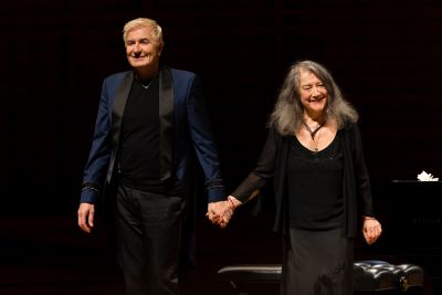 Martha Argerich und JeanYvesThibaudet geniessen die Akklamation