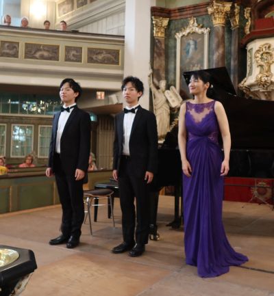 Misa Hasegawa und Annies Piano Twins