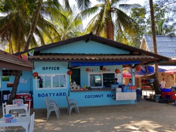 Coconut Beach Hütte