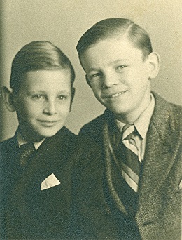 Die Brüder Hans und Kurt Menasse 1938