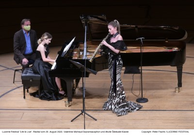 Valentine Michaud  Saxophon und Akvilė Šileikaitė  Klavier Foto Peter Fischli Lucerne Festival 