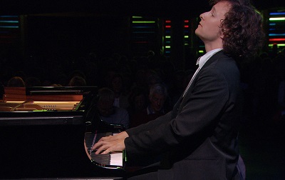 Solist am Klavier Martin Helmchen
