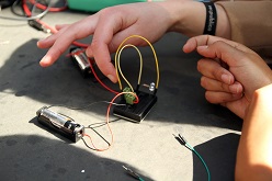 Mit einfachen Schaltkreisen beginnt oft das Programmieren
