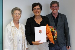 von links: Vizepräsidentin für Lehre und Diversity Prof. Dr. Daniela Braun, Prof. Dr. Veronika Verbeek und Prof. Dr. Günter J. Friesenhahn, Dekan des Fachbereichs Sozialwissenschaften Hochschule Koblenz