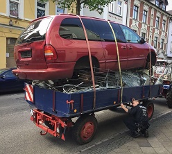 Ladungssicherung? Der Fahrer zuckte nur mit den Schultern .