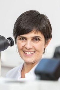 Prof. Dr. Irene Esposito, Direktorin des Instituts für Pathologie am UKD.  Foto: UKD