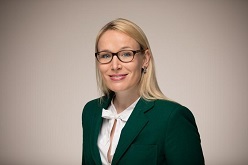 Prof. Dr. Julia Gokel LL.M. unterrichtet an der SRH Hochschule Heidelberg Sozial- und Gesundheitsrecht. SRH Hochschule Heidelberg
