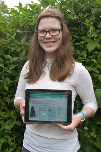 Juliana Klocke (15) aus Jülich hat eine Medikamentendatenbank entwickelt©Maria Klocke