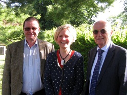 Treffen am 6. Juni 2018 mit Prof. Dr. Hildebrand Ptak, Prof. Dr. Olivia Dibelius (beide EHB) und Elimar Brandt (Vorsitzender des PflegeZukunfts-Initiative e.V.) (v.l.n.r.)  © EHB