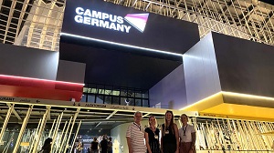 Außenansicht des Deutschen Pavillons auf der Expo 2020 Dubai. Prof. Guido Falkemeier, Kristina Heidebrecht, Leonie Hans und Susann Ehrig.  TH OWL