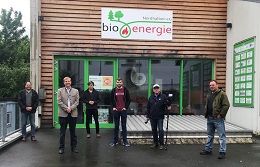 Markus Pöhnlein (Bioenergie Nordhalben eG), Prof. Dr. Tobias Plessing (Hochschule Hof/iwe), Dr. Andy Gradel (Hochschule Hof/iwe), Tobias Wirth (Hochschule Hof/iisys), Ulrich Detsch (Redakteur BR), Michael Pöhnlein (1. Bürgermeister Markt Nordhalben);  Hochschule Hof