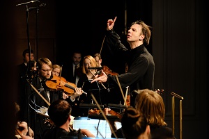 Theodor Currentzis mit musicAeterna Foto Anton Zavjyalov