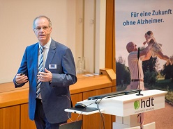 Prof. Richard Dodel  Claudia Posern / Fotostudio Essen