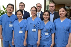 Begrüßung der neuen Mitarbeiter (Foto: Marcel Mompour).