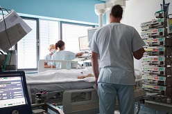 Empfehlungen zur Sepsis-Behandlung sind jetzt erstmals als S3-Leitlinie veröffentlicht worden.  Foto: Anna Schroll/UKJ