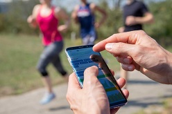 Die CrowdHEALTH-WebApp im Einsatz beim gemeinsamen Joggen  DFKI GmbH, Foto: Annemarie Popp