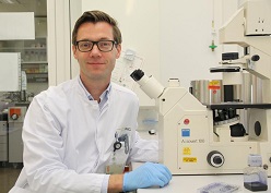 Dr. Raphael Koch, Funktionsoberarzt in der Klinik für Hämatologie und Medizinische Onkologie der UMG  umg