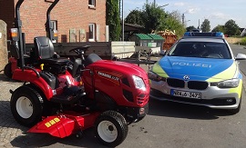 Kleiner roter Trecker geklaut!