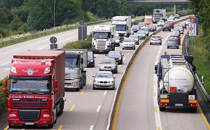 Lastkraftwagen im Straßenverkehr  Jade HS