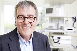 Prof. Thomas Busse, Direktor des Zentrums für Gesundheitswirtschaft und -recht (ZGWR) der Frankfurt University of Applied Sciences  Stefanie Kösling | Frankfurt UAS