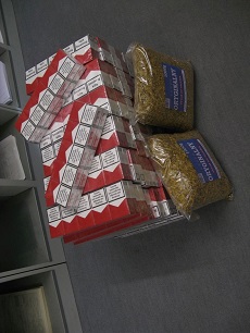 die beschlagnahmten Zigaretten/Tabak