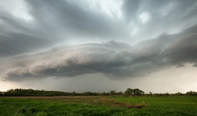 Eine Böenfront walzt heran. Quelle: WetterOnline 
