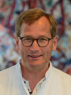Prof. Dr. med. Jan Gummert, Vorstandsmitglied der Deutschen Herzstiftung und Direktor der Klinik für Thorax- und Kardiovaskularchirurgie am Herz- und Diabeteszentrum Nordrhein-Westfalen HDZ NRW  Foto: Armin Kühn/HDZ NRW