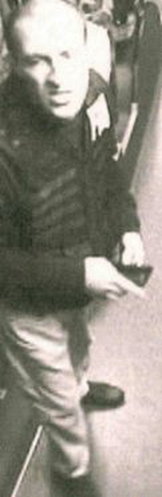 Busfahrer geschlagen, bespuckt und beleidigt! - Wer kennt diesen Mann?